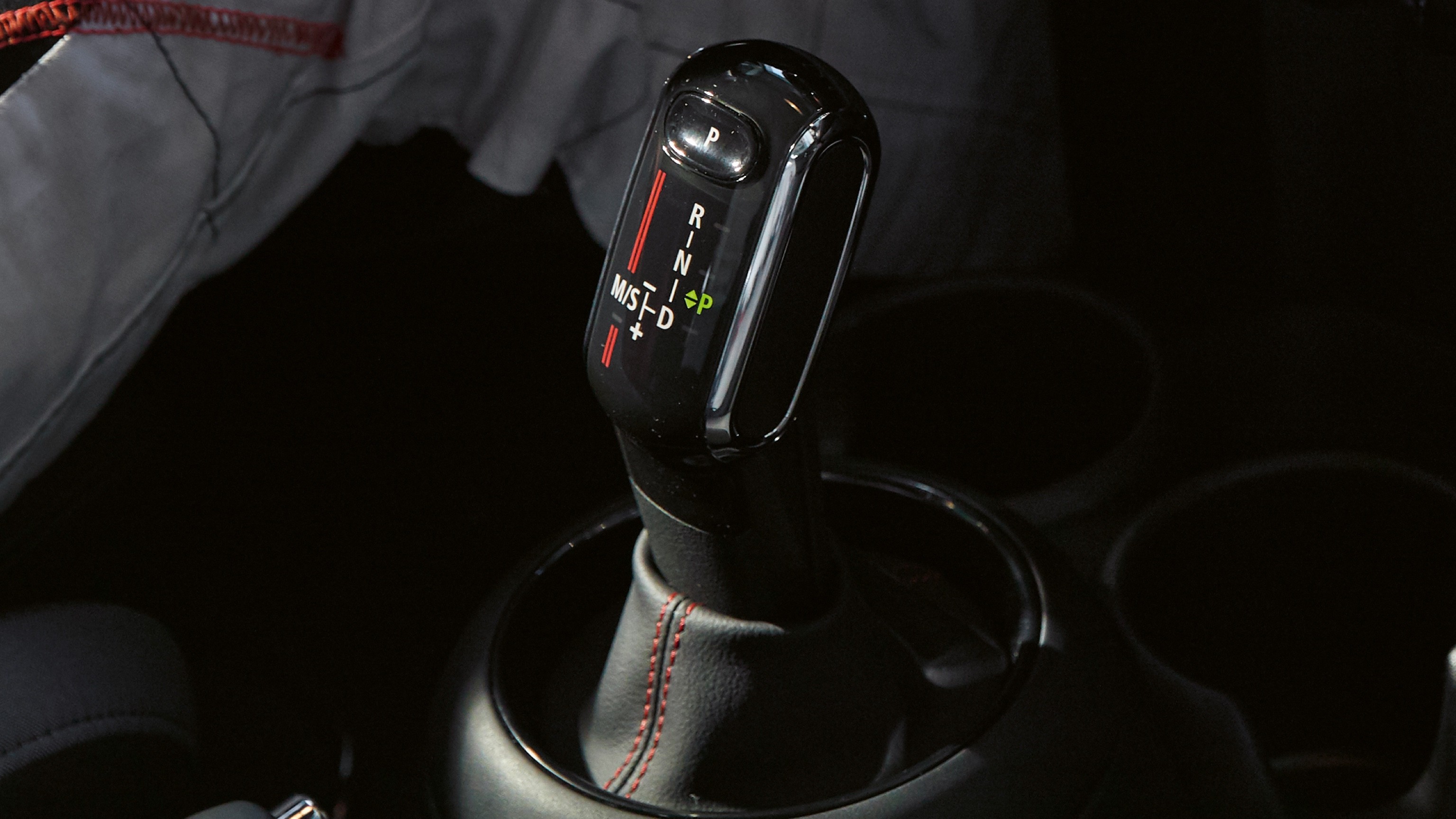 MINI John Cooper Works GP – 8-ступінчаста автоматична коробка передач MINI John Cooper Works GP – 8-ступінчаста автоматична коробка передач